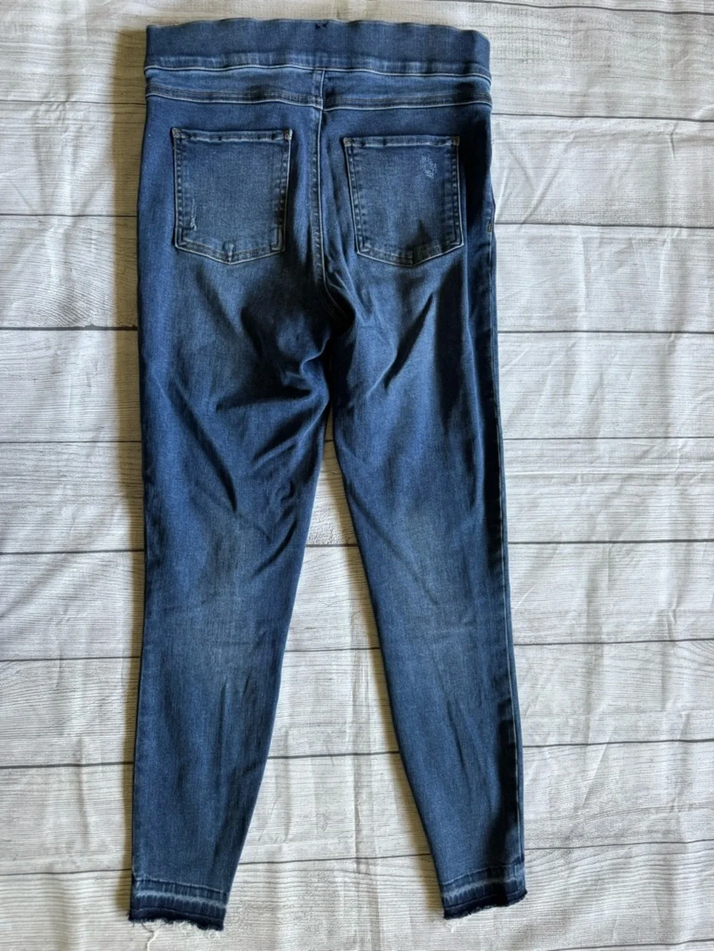 SPANX Pull-On Denim Leggings Sz M Med DarkWash Stretch Skinny Raw Hem Distressed - Picture 10 of 10